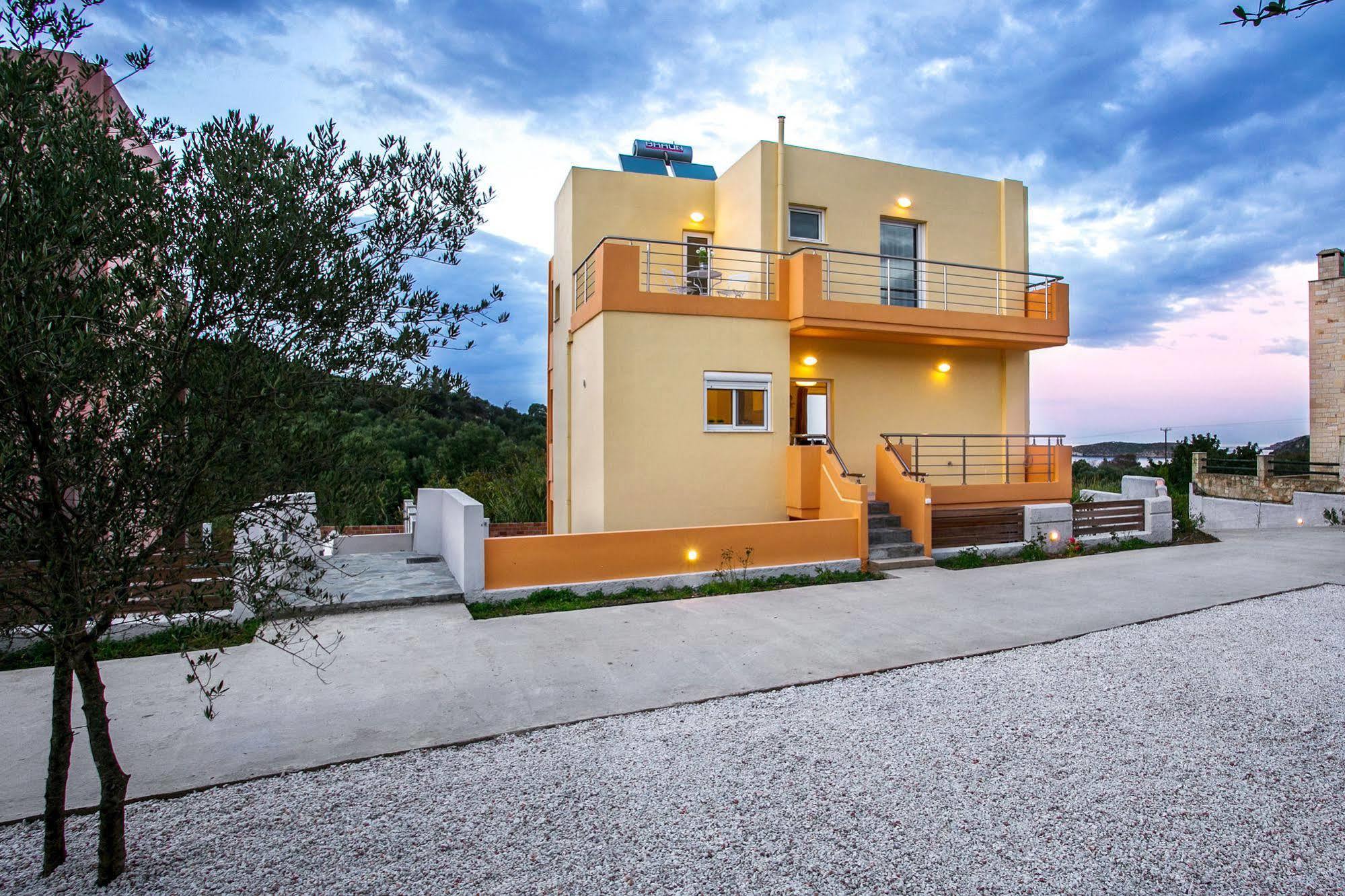 Cyan Icons Villas Tsivarás Exterior foto